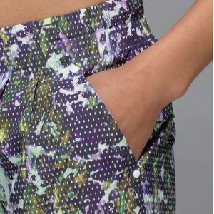 Lululemon Spring Break Away Shorts in Multi Floral Sport